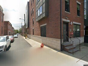 2536 W Girard Ave, Unit B in Philadelphia, PA - Building Photo - Building Photo