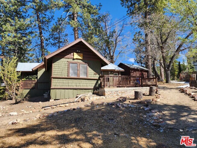 809 Talmadge Rd in Big Bear Lake, CA - Building Photo - Building Photo