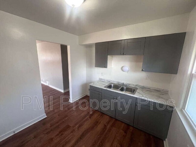 property at 5650 N 61st St