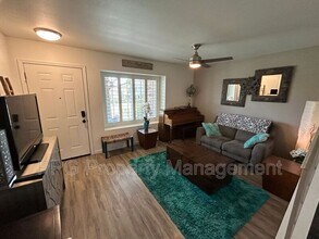 9831 S 48th Way in Phoenix, AZ - Building Photo - Building Photo