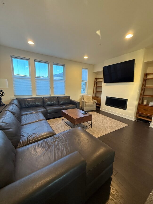 property at 3109 Elm Ave