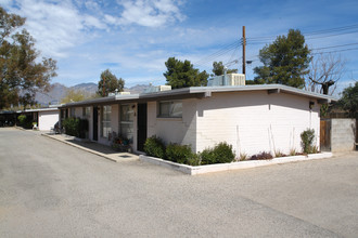 Rosa Park in Tucson, AZ - Foto de edificio - Building Photo