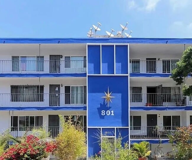 801 E 1st St in Long Beach, CA - Building Photo - Building Photo