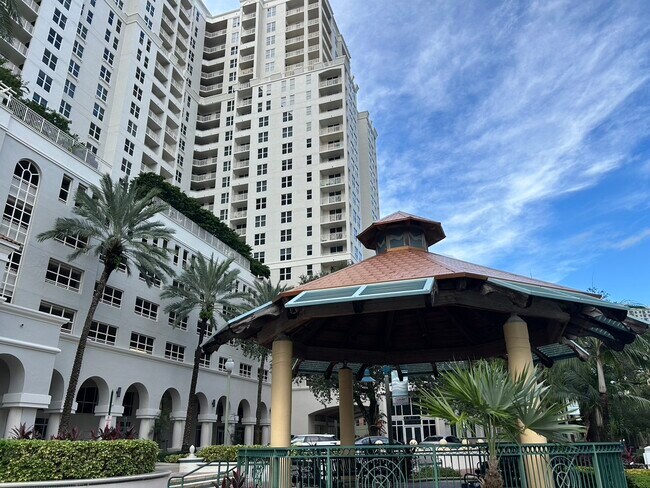 511 SE 5th Ave, Unit 2117 in Fort Lauderdale, FL - Building Photo - Building Photo