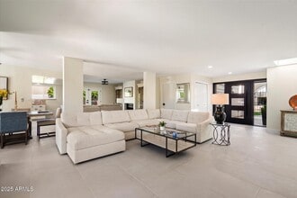 8338 E San Rafael Dr in Scottsdale, AZ - Building Photo - Building Photo