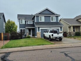 7375 Dobbs Dr in Fountain, CO - Building Photo