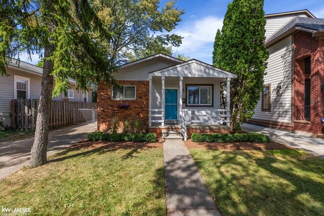 1483 Bennaville Ave in Birmingham, MI - Building Photo - Building Photo