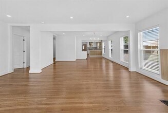 2560 Rogers Ave in Fort Worth, TX - Building Photo - Building Photo