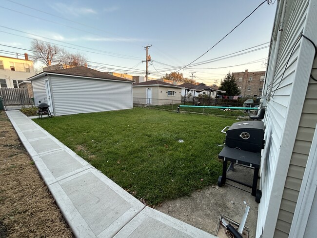 1913 Scoville Ave, Unit 1 in Berwyn, IL - Foto de edificio - Building Photo