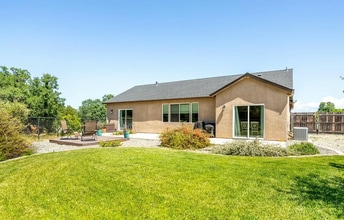 20295 Ballentine Dr in Anderson, CA - Foto de edificio - Building Photo
