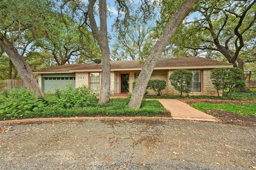 763 Oakdale Dr in Sunset Valley, TX - Building Photo