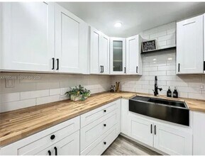 5345 Avon Ct in Orlando, FL - Building Photo - Building Photo