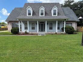 2939 Behrman Hwy in New Orleans, LA - Building Photo