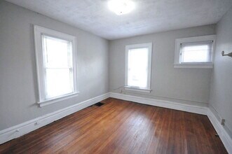 207 E Lane Ave in Columbus, OH - Building Photo - Building Photo