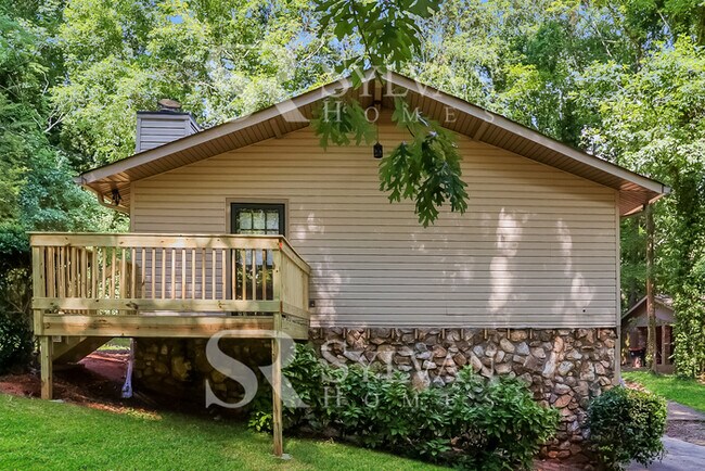 3831 Chattahoochee Dr in Douglasville, GA - Building Photo - Building Photo