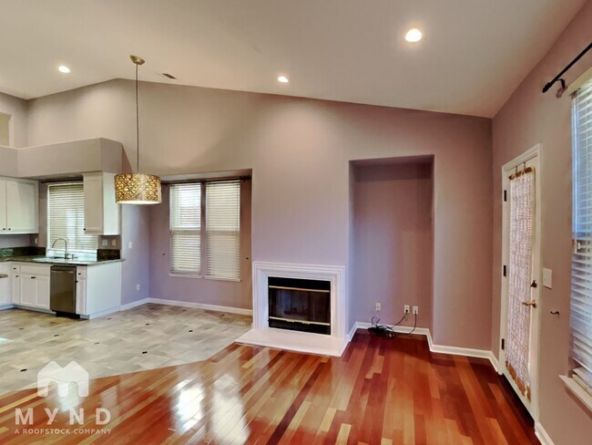 5684 Brionne Dr in San Jose, CA - Building Photo - Building Photo