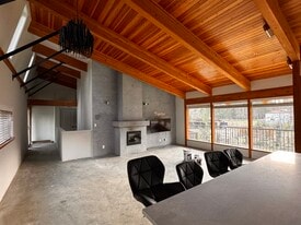 1425 Benzon Crescent in Parksville, BC - Building Photo