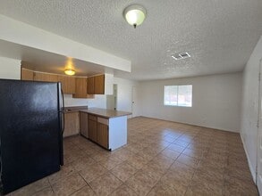 628 Triest Ct in Las Vegas, NV - Building Photo - Building Photo