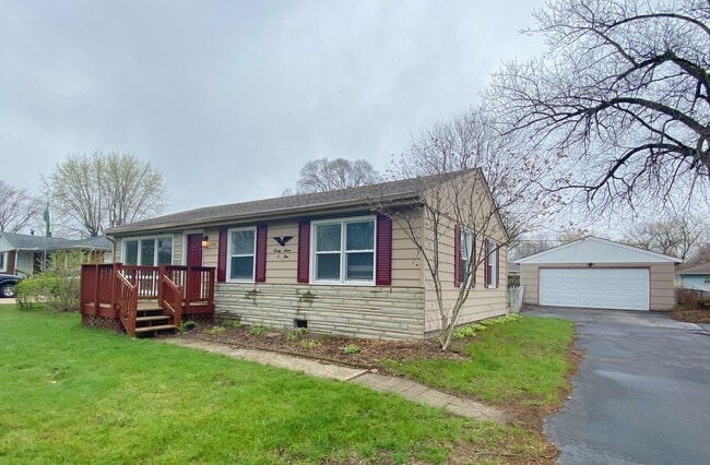 property at 2705 Poplar St