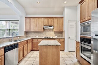 2609 Golden Gate Park in Austin, TX - Building Photo - Building Photo