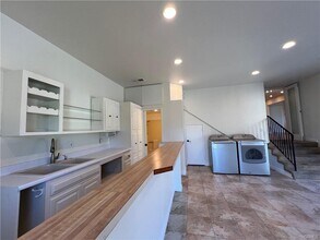 8322 Regis Way in Los Angeles, CA - Building Photo - Building Photo