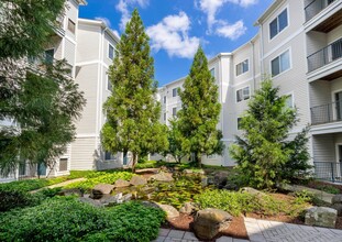 20 Lambourne in Towson, MD - Foto de edificio - Building Photo