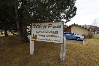 Village Pines Condominiums in Boulder, CO - Building Photo - Building Photo