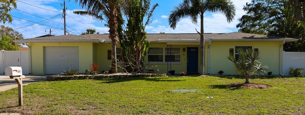 641 San Salvador Dr in Dunedin, FL - Building Photo