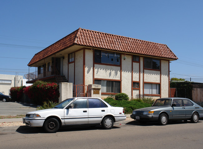 1260 Hornblend St in San Diego, CA - Building Photo - Building Photo