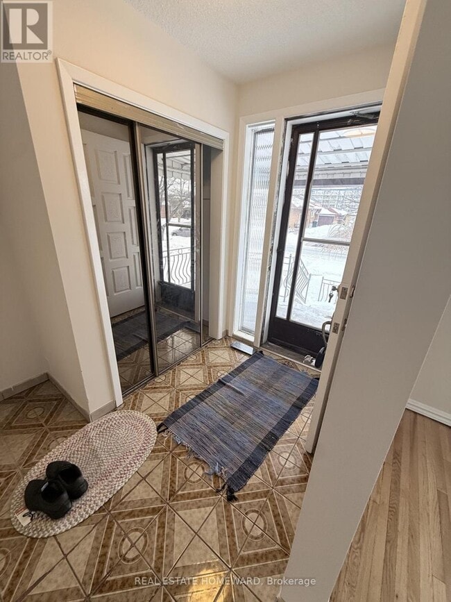 7 Dunlop Ave in Toronto, ON - Building Photo - Building Photo