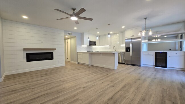 property at 5525 E Thomas Rd