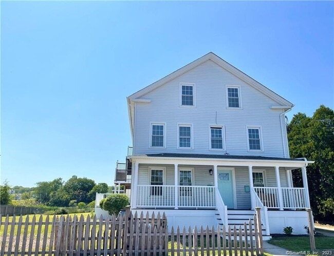 20 Jackson Ave in Stonington, CT - Building Photo - Building Photo