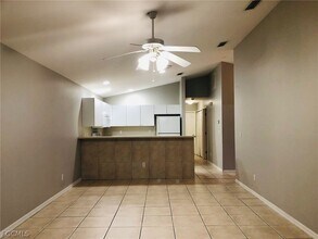 1013 SE 12th Terrace in Cape Coral, FL - Building Photo - Building Photo