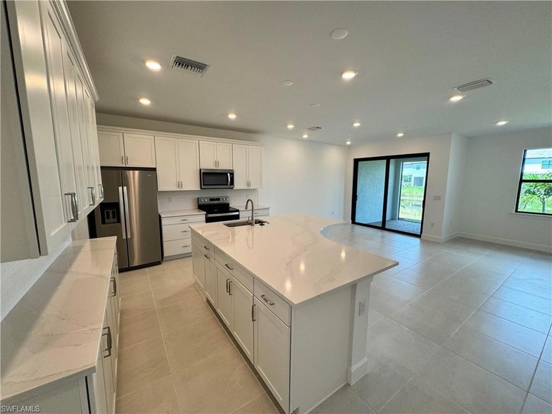 4231 Sonoma Oaks Wy, Unit 314 in Naples, FL - Building Photo