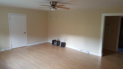 241 Hookers Gap Rd in Candler, NC - Building Photo - Building Photo