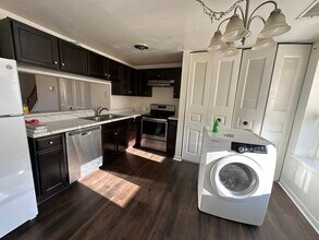 9633 Springfield Woods Ct. in Glen Allen, VA - Foto de edificio - Building Photo