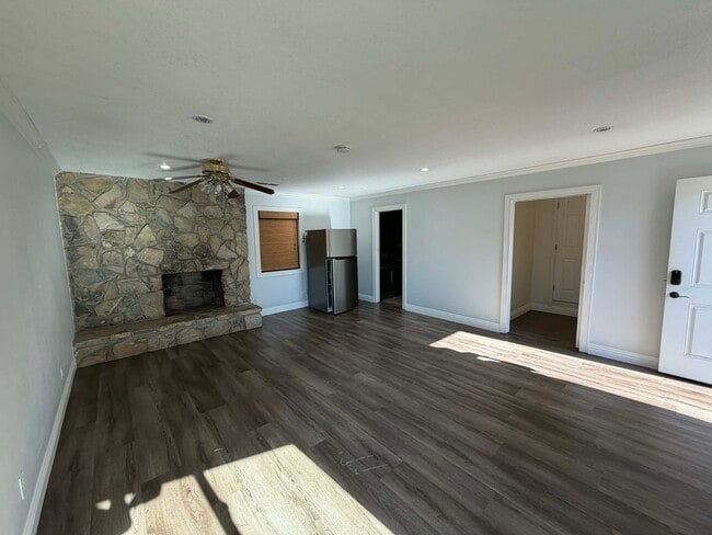 property at 2526 E Balsam Ave