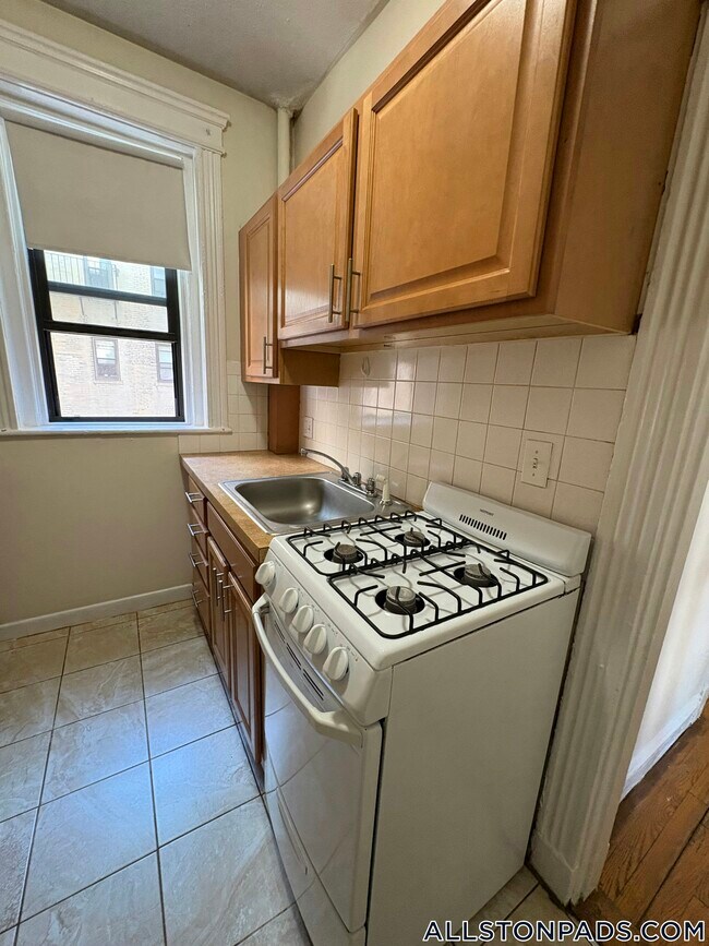1156 Commonwealth Ave