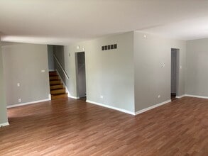 448 N Kenneth Ct in Glenwood, IL - Building Photo - Building Photo