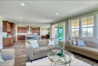 218 Newport Pier Wy in Oceanside, CA - Building Photo - Building Photo