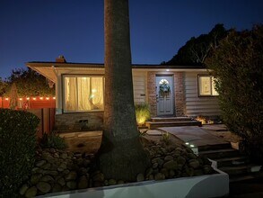 2604 Camulos St in San Diego, CA - Building Photo - Building Photo
