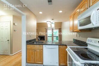 321 Cashel Ct in Aston, PA - Building Photo - Building Photo
