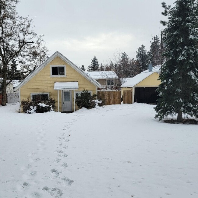 property at 3914 E 32nd Ave