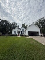 103 Pinebark Ln in Greenwood, SC - Building Photo