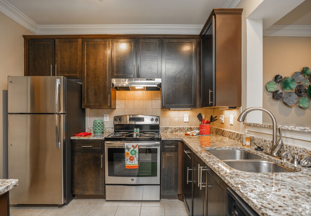 The Heights At Towne Lake in Woodstock, GA - Foto de edificio