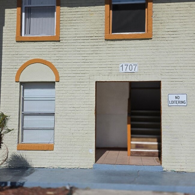 1707 Michigan Ave