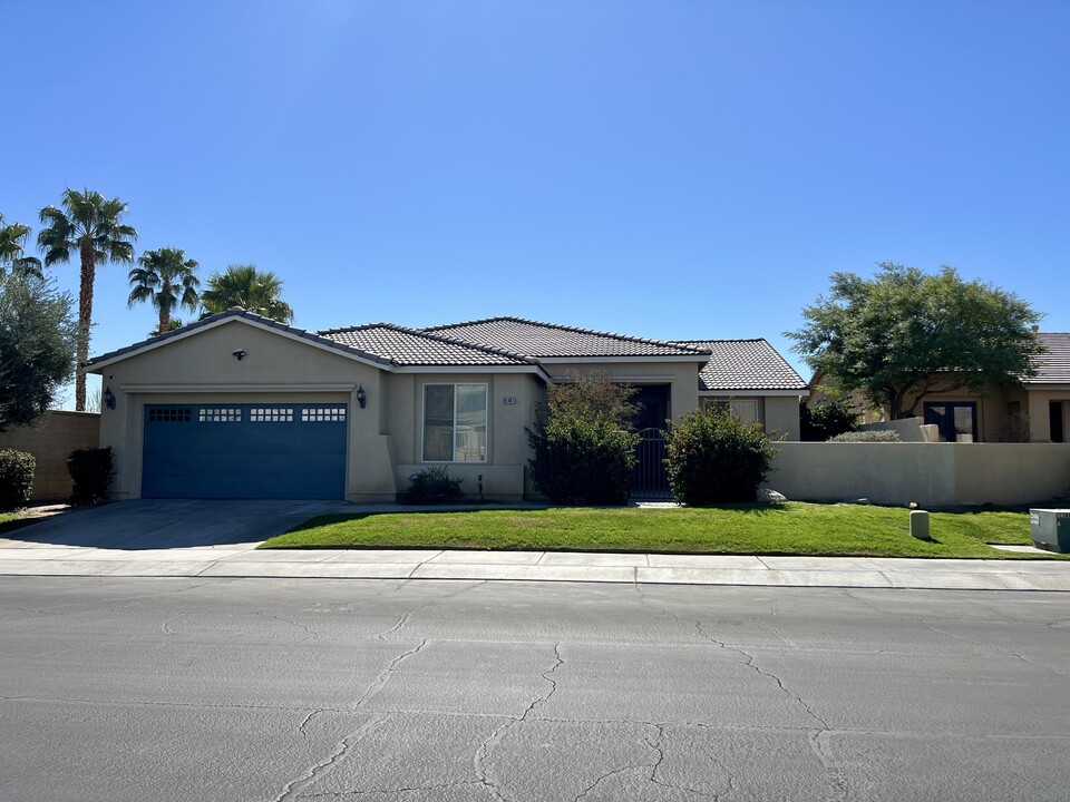 81441 Avenida Gonzales in Indio, CA - Building Photo