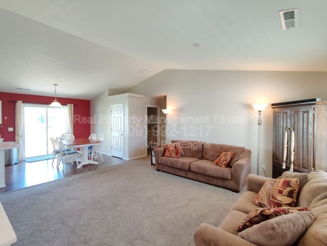 8605 Zepher Ct in Pasco, WA - Building Photo - Building Photo