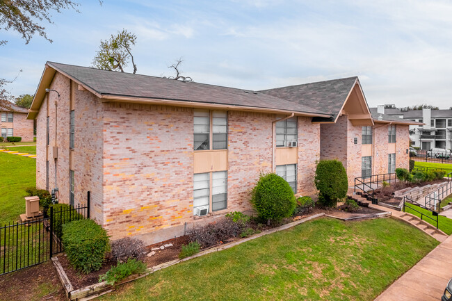 Park Lane Terrace in Dallas, TX - Building Photo - Building Photo