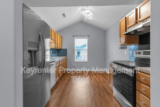 540 Lake Way in Kernersville, NC - Building Photo - Building Photo